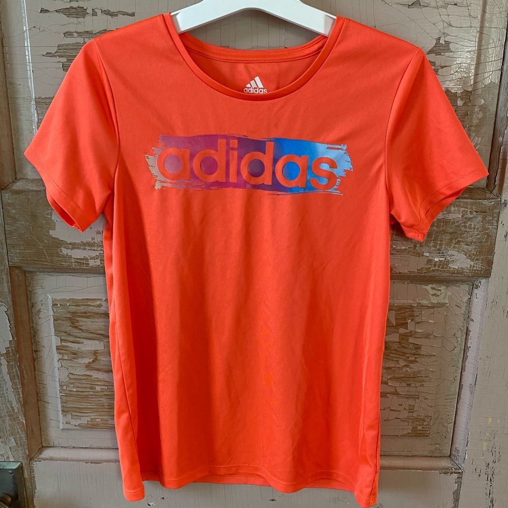 Mango colored Adidas, workout tee.